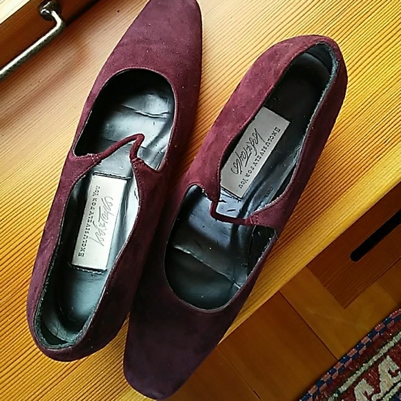 LORD & TAYLOR SUEDE HEELS! - Picture 8 of 8